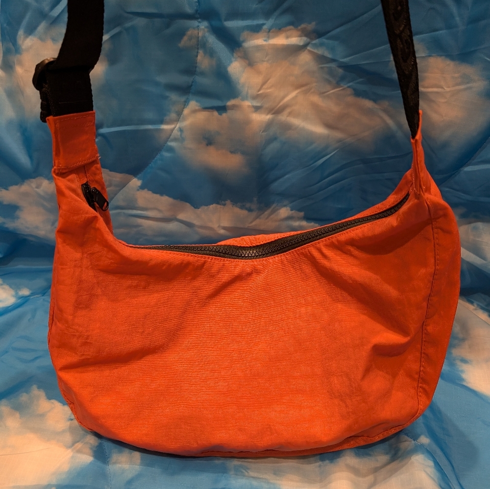Baggu Baked Apple Medium Crescent